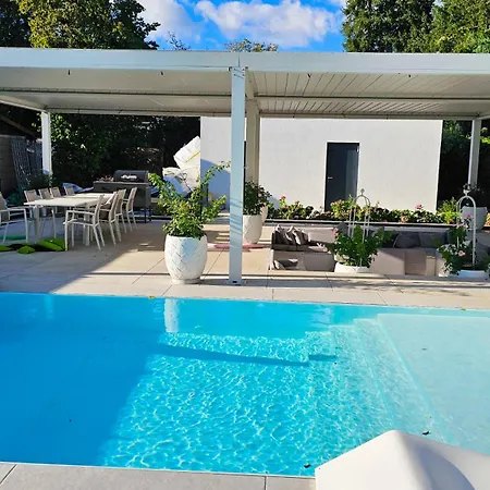Appartamento Luxurious Large With Pool, Garden, Koi Pond Only 12 Min To Octoberfest *