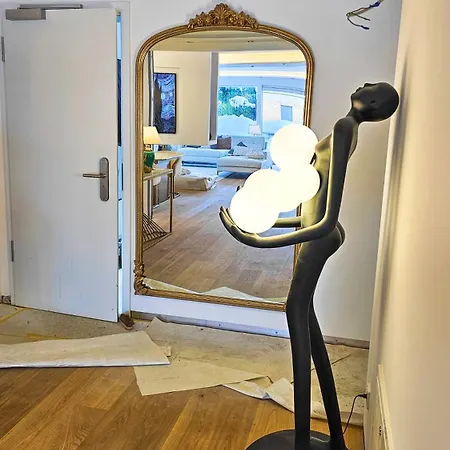 Luxurious Large With Pool, Garden, Koi Pond Only 12 Min To Octoberfest *